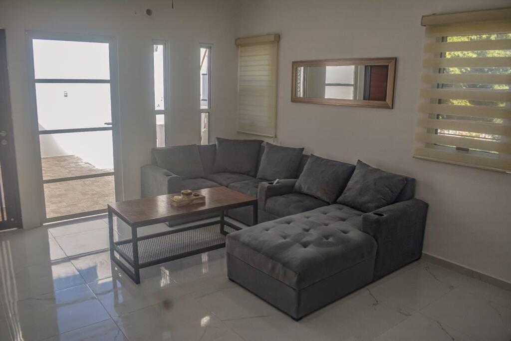 Casa Paloma 2 En Segunda Planta Cerca De Aeropuerto Y Centro Comercial Chetumal Esterno foto