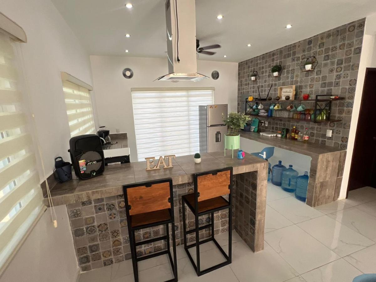Casa Paloma 2 En Segunda Planta Cerca De Aeropuerto Y Centro Comercial Chetumal Esterno foto